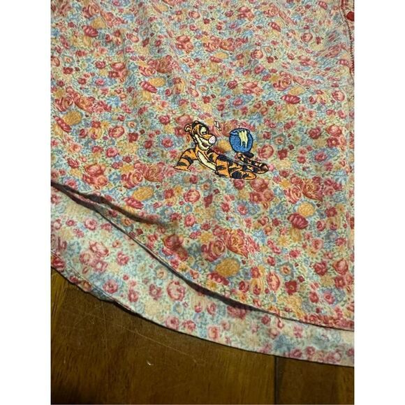 Vintage Winnie The Pooh Embroidered Pink Floral Button up Women’s Shirt Size XL - Picture 2 of 11